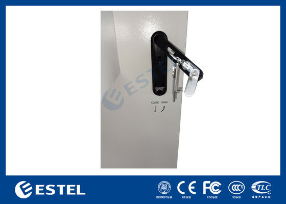 8U IP55 RAL7035 خارجية قطب جبل خزانة الاتصالات مع التحكم الحراري درجة الحرارة