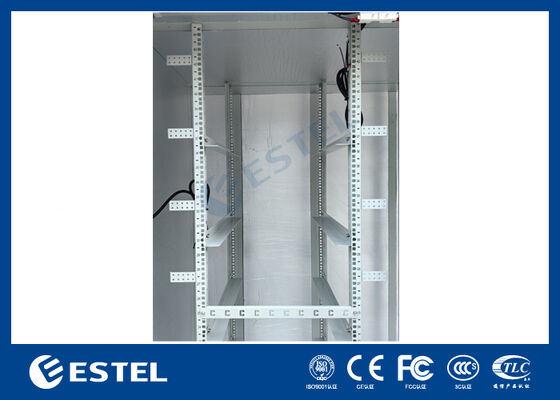 خزانة كهربائية خارجية مزدوجة المقصورات IP65 42U - RAL7035، فولاذ مجلفن 1.5 مم وبناء من الفولاذ المقاوم للصدأ SUS316 لتعزيز المتانة والحماية